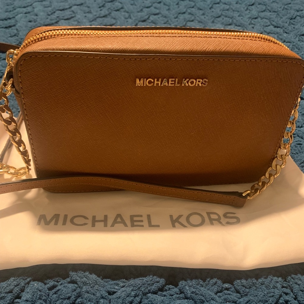 Michael Kors Jet Set Crossbody Bag with Gold Chain Strap
